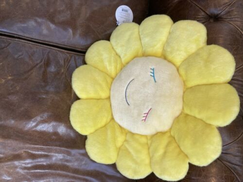 Takashi Murakami Rainbow Flower Cushion Pillow plush 60cm yellow – DIAMOND  AND WATCH BUYERS